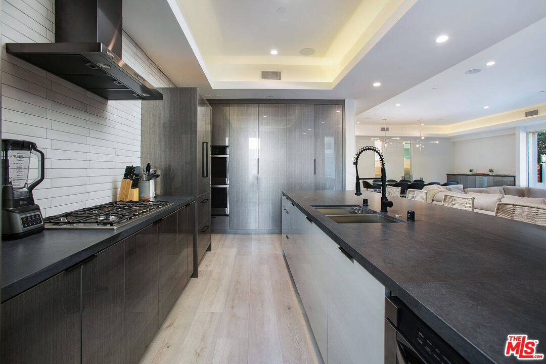 Квартира, 43 м², 2 595 000$ — FAKTOR